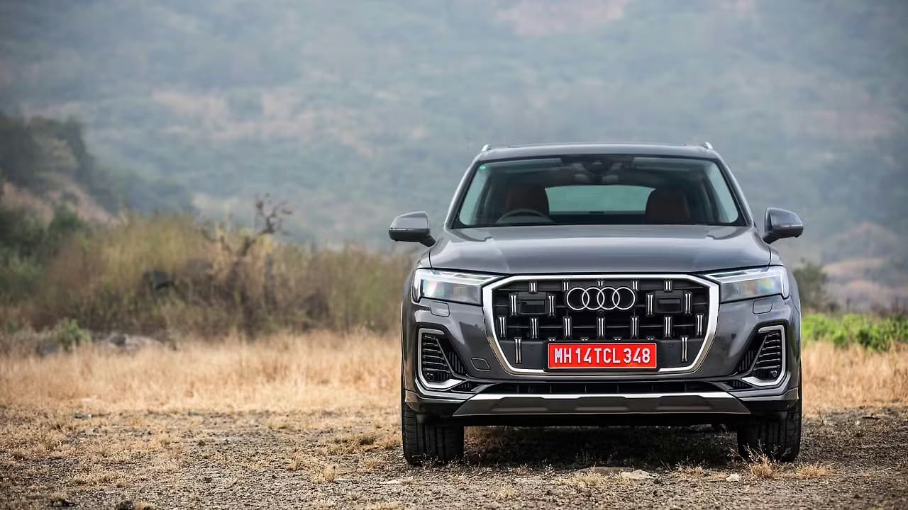 Audi Q7 Front View