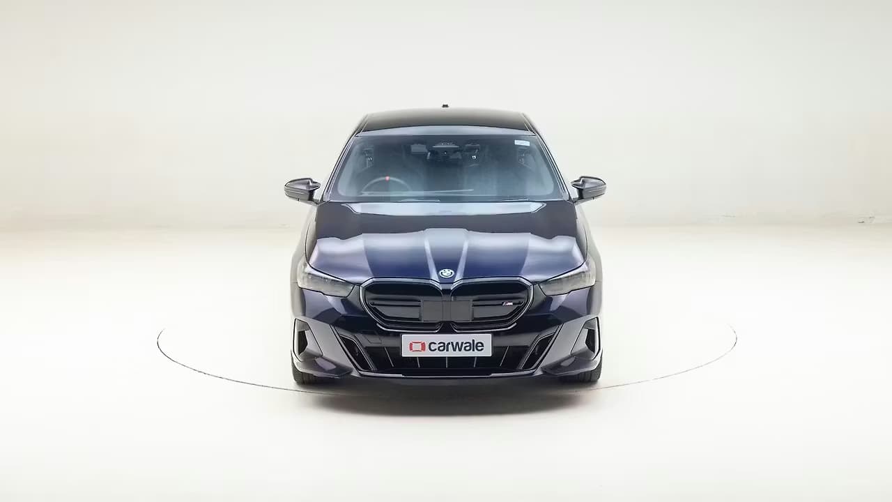 BMW i5 360 frame 1