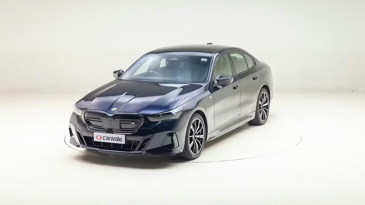BMW i5 360 frame 6