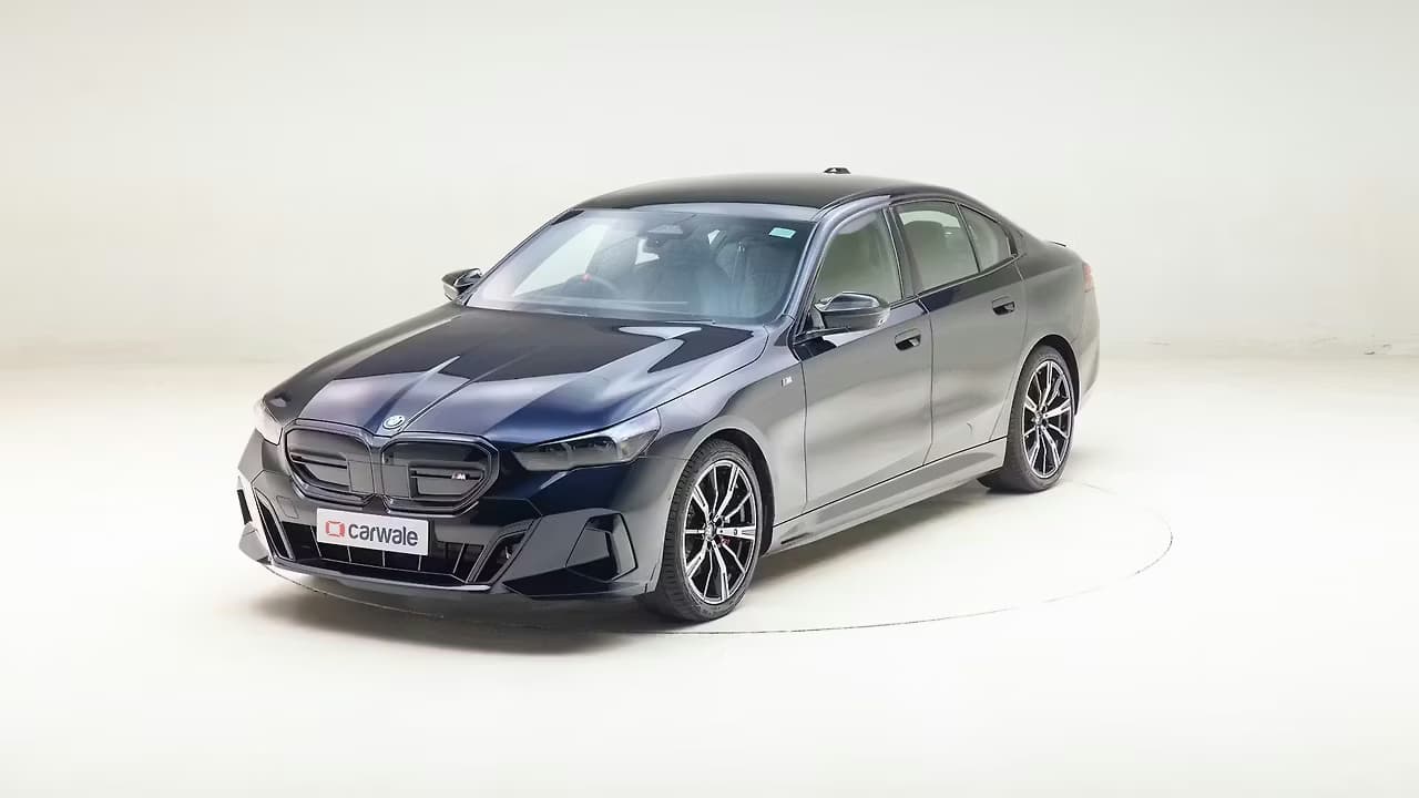 BMW i5 360 frame 7