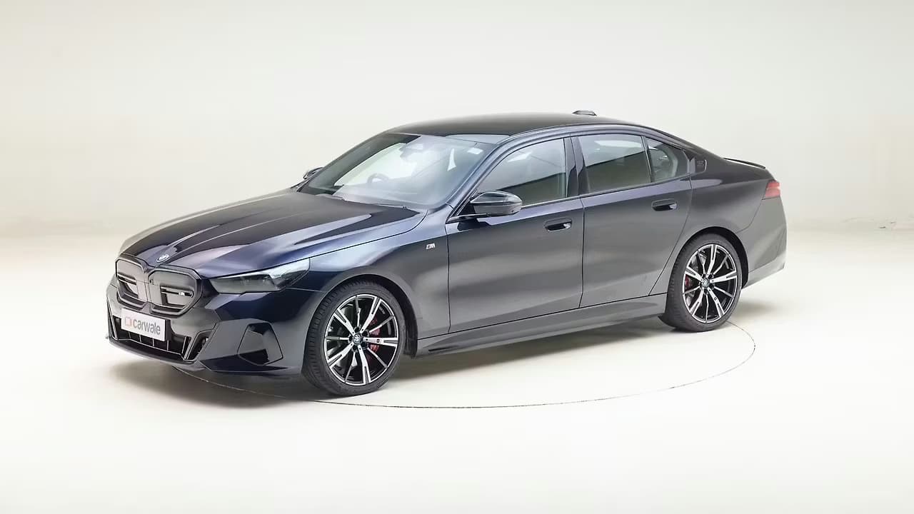 BMW i5 360 frame 11