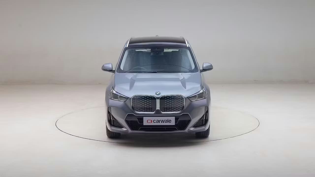 BMW iX1 LWB 360 frame 1