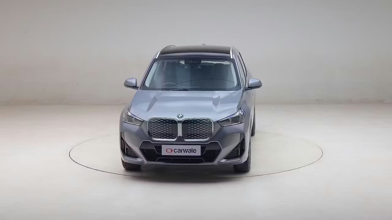 BMW iX1 LWB 360 frame 2