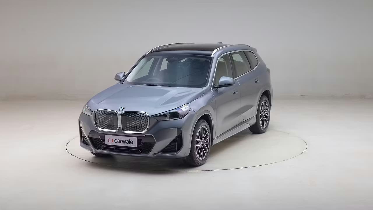 BMW iX1 LWB 360 frame 6