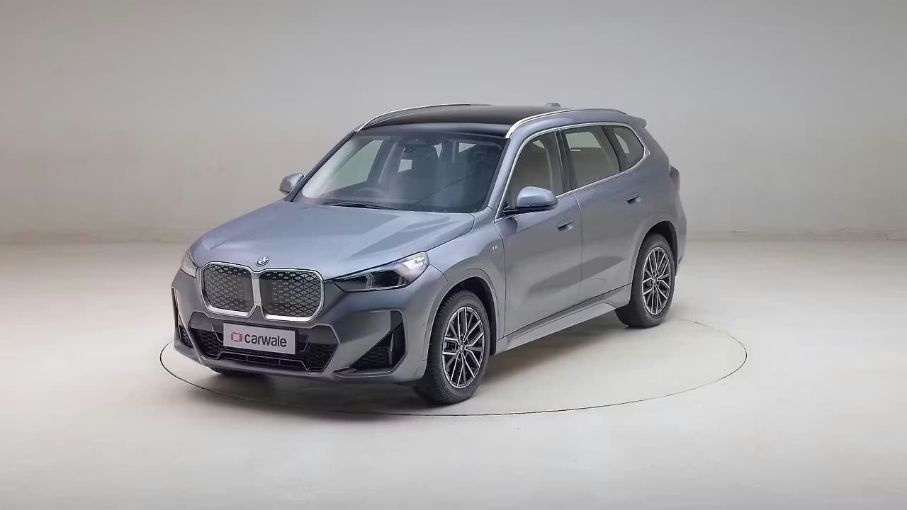 BMW iX1 LWB 360 frame 7