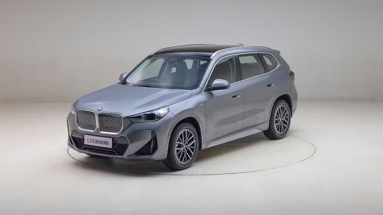 BMW iX1 LWB 360 frame 8