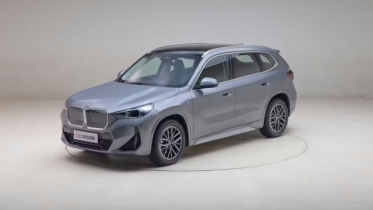 BMW iX1 LWB 360 frame 9