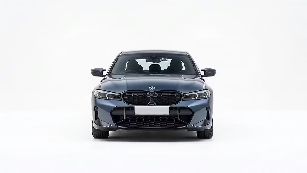 BMW M340i 360 frame 1
