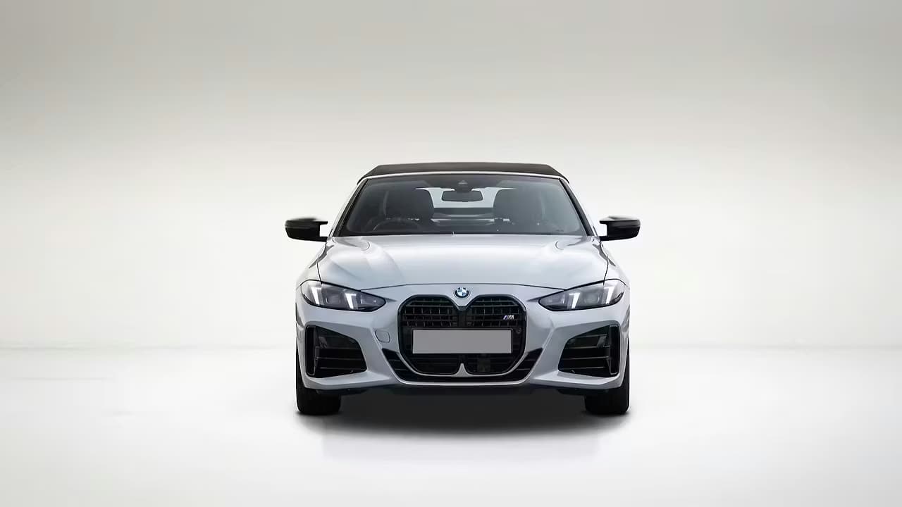 BMW M440i 360 frame 2
