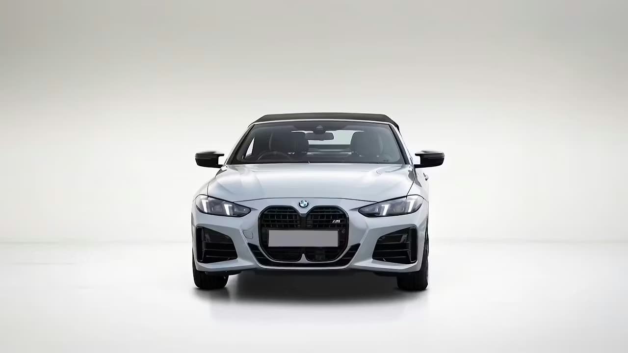 BMW M440i 360 frame 4