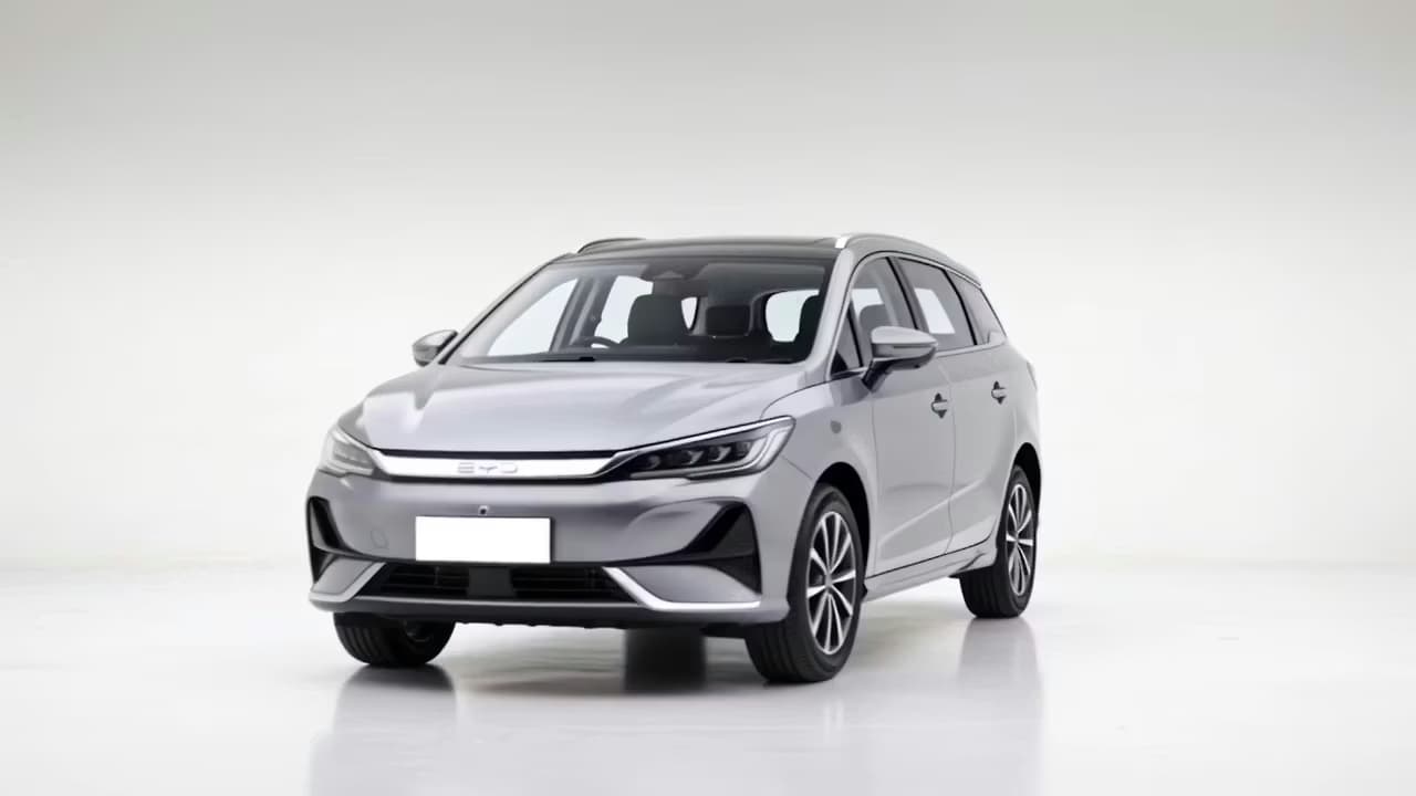 BYD eMax 7 360 frame 5