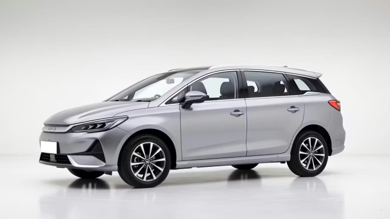 BYD eMax 7 360 frame 11
