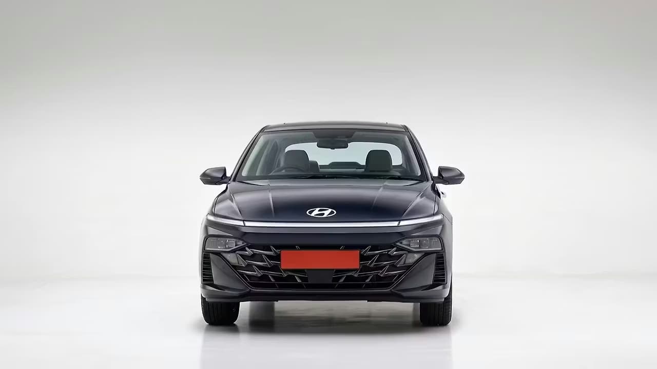 Hyundai Verna 360 frame 2