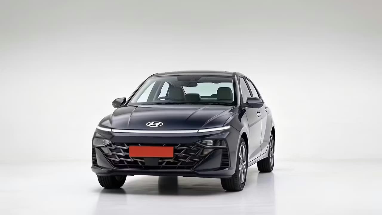 Hyundai Verna 360 frame 5