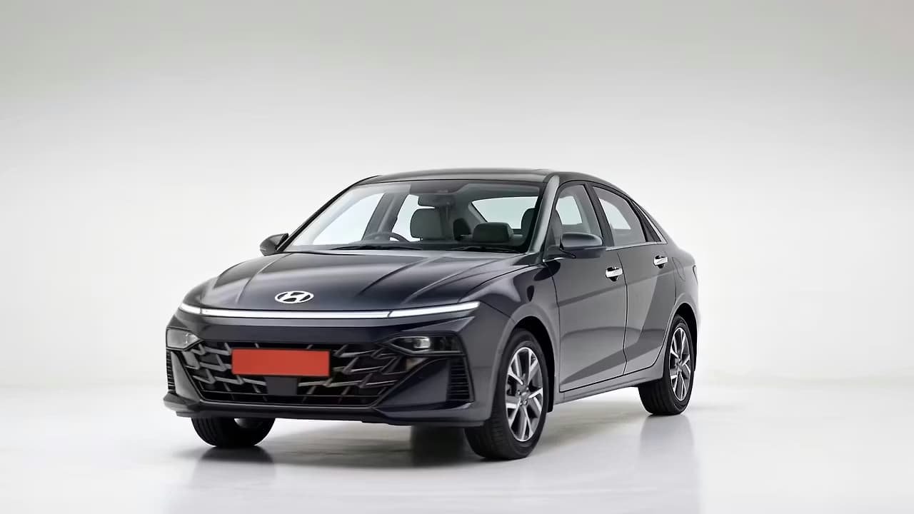 Hyundai Verna 360 frame 7
