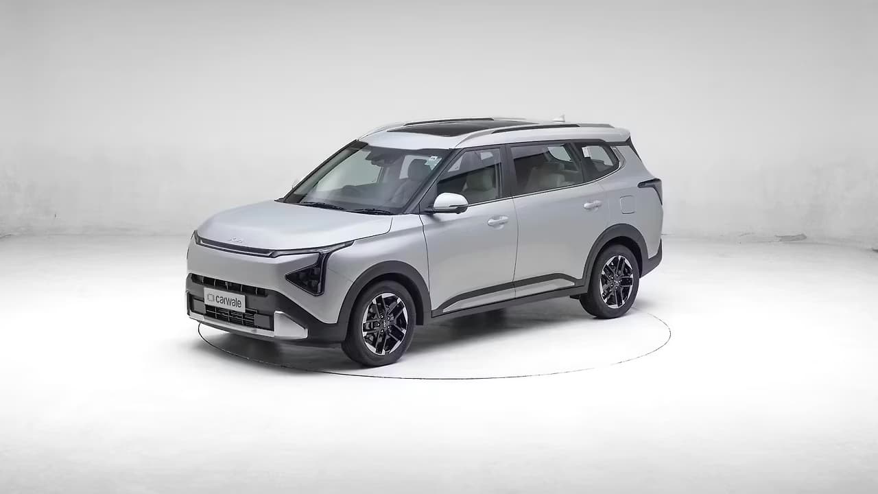 Kia Carens Clavis 360 frame 10