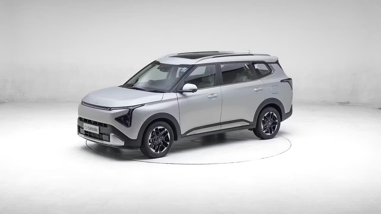 Kia Carens Clavis 360 frame 11