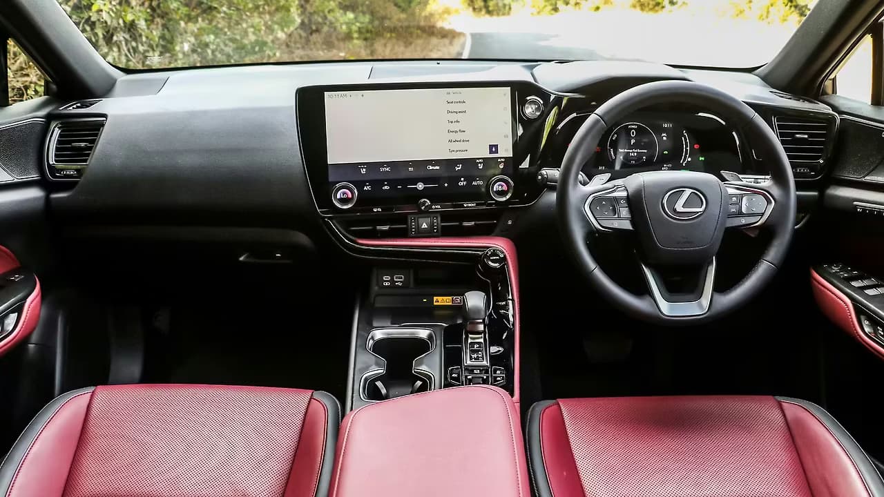 Lexus NX Dashboard