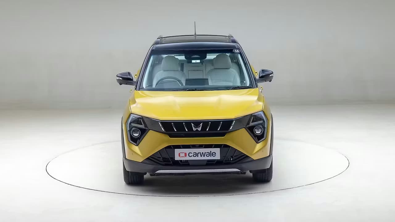 Mahindra XUV 3XO 360 frame 1