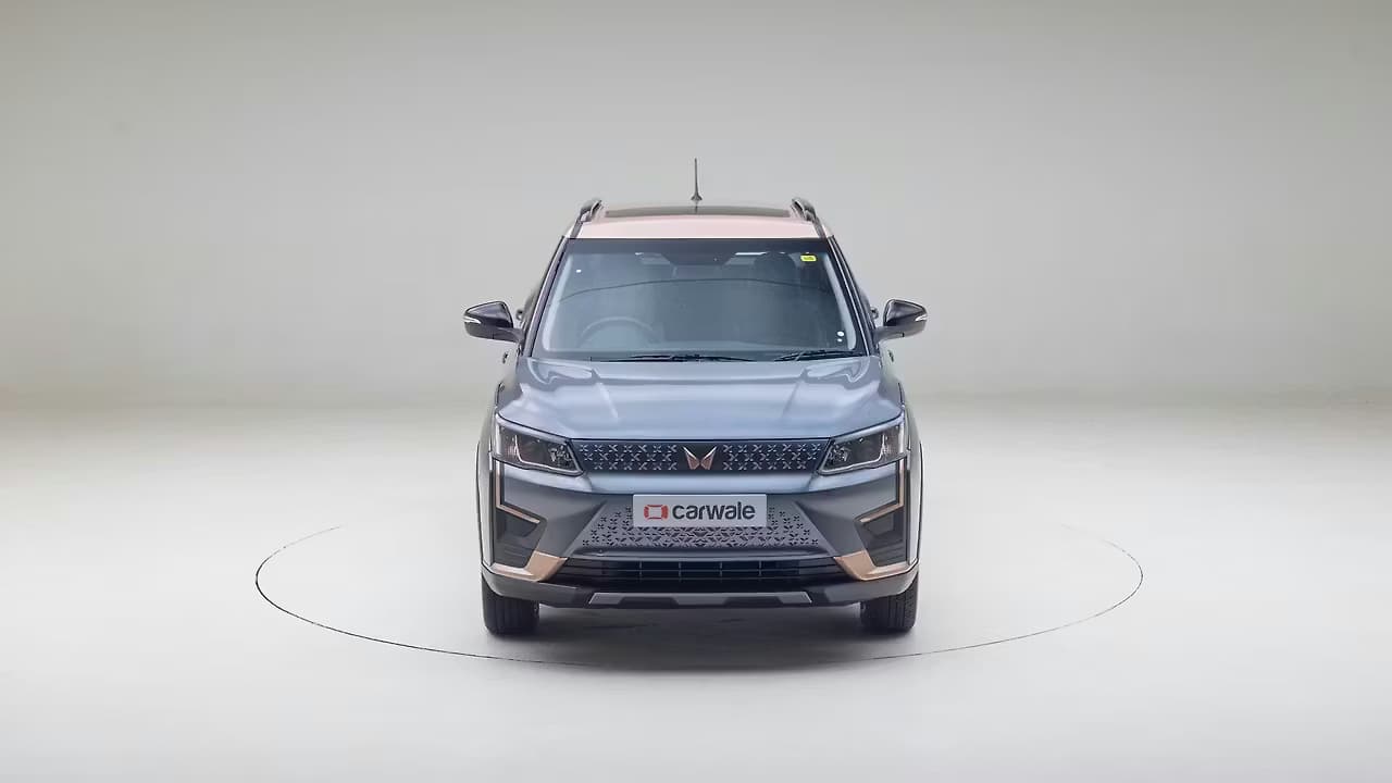 Mahindra XUV400 360 frame 1