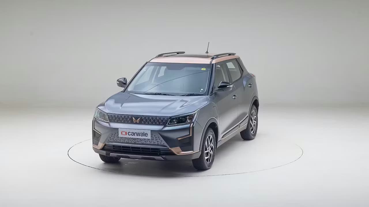 Mahindra XUV400 360 frame 5