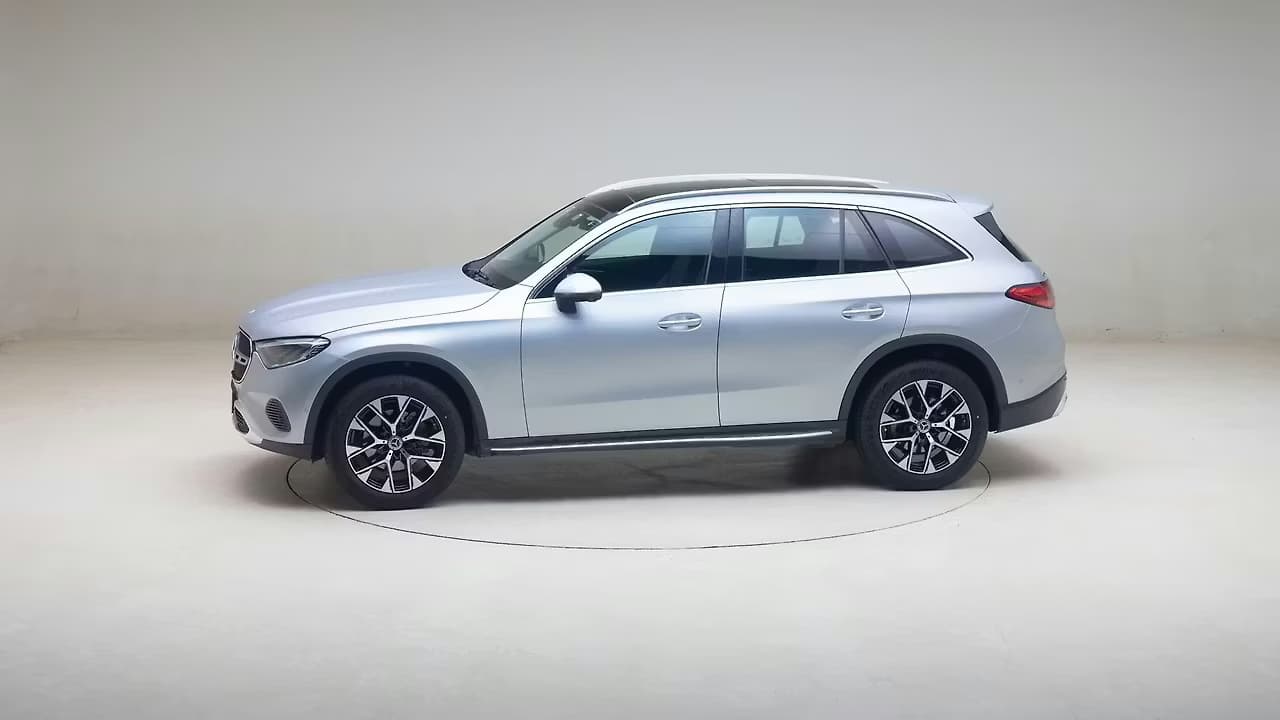 Mercedes-Benz GLC 360 frame 17