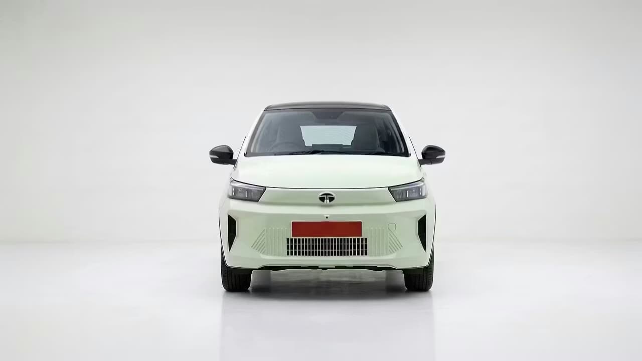 Tata Tiago EV 360 frame 1