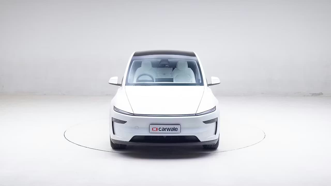 Tesla Model Y 360 frame 1