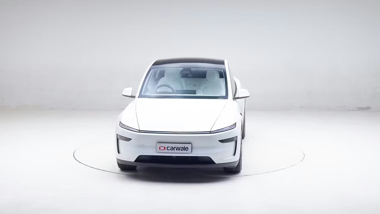 Tesla Model Y 360 frame 2
