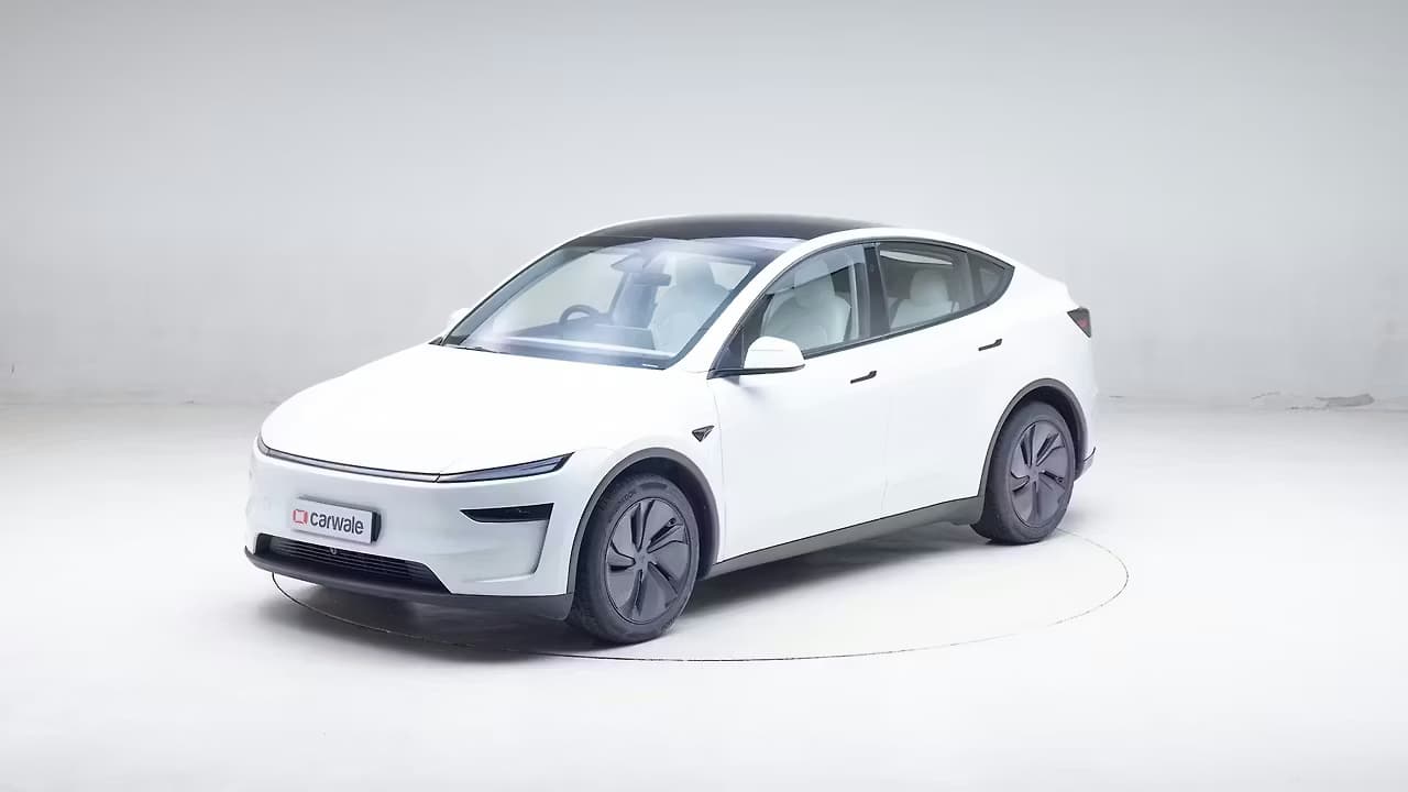 Tesla Model Y 360 frame 9