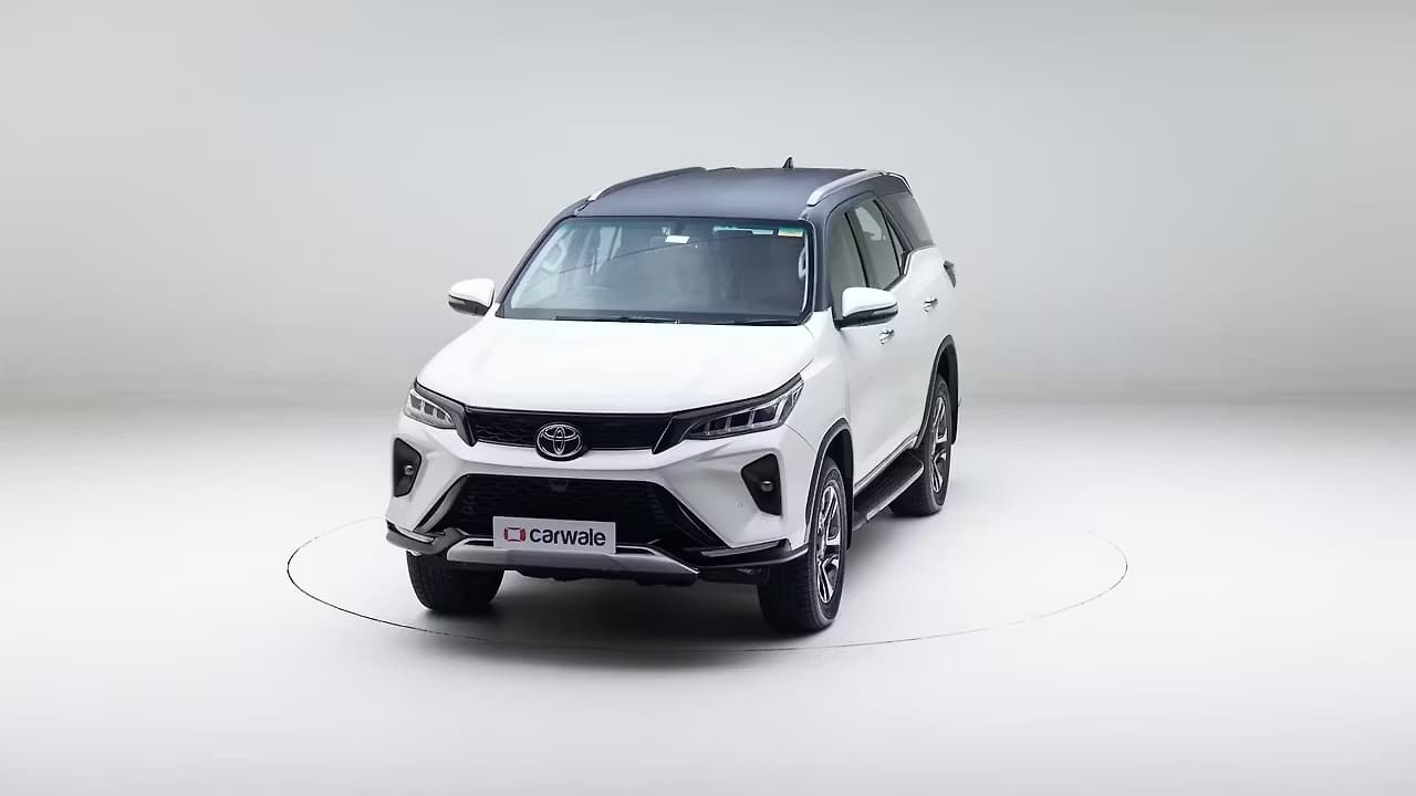 Toyota Fortuner 360 frame 3